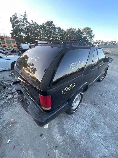 2000 GMC Jimmy Location - GM - Row 37 - Stock # H50356