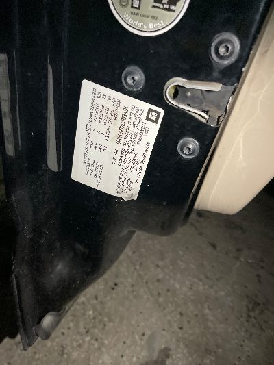 2005 Cadillac SRX Location - GM - Row 37 - Stock # H50318