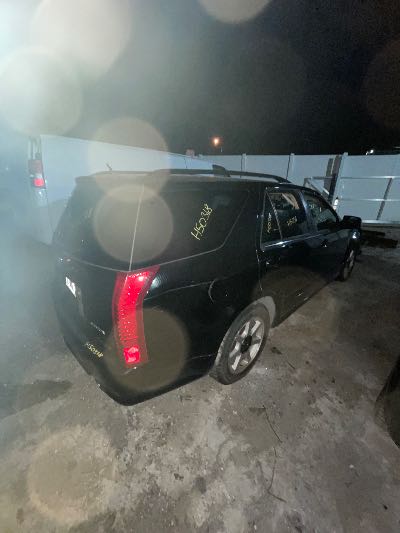 2005 Cadillac SRX Location - GM - Row 37 - Stock # H50318