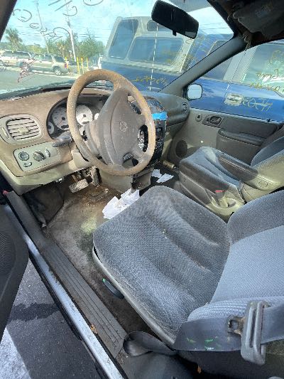 2003 Dodge Grand Caravan Location - Chrysler - Row 47 - Stock # H50352