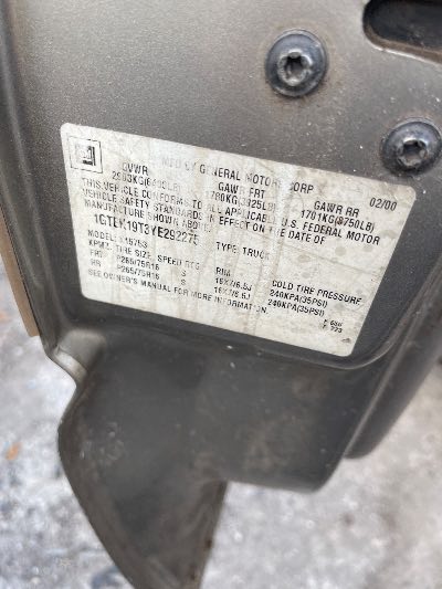 2000 GMC Sierra 1500 Location - Large Trucks & Vans - Row 16 - Stock # H50358