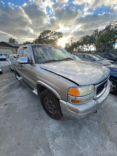 2000 GMC Sierra 1500 Location - Large Trucks & Vans - Row 16 - Stock # H50358