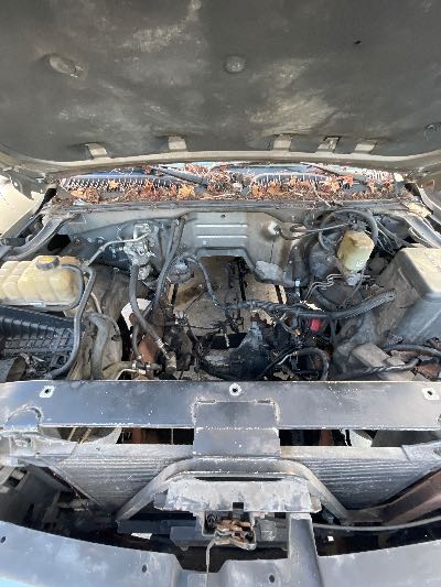 2000 GMC Sierra 1500 Location - Large Trucks & Vans - Row 16 - Stock # H50358