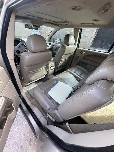 2006 Ford Freestyle Location - Ford - Row 30 - Stock # H50383