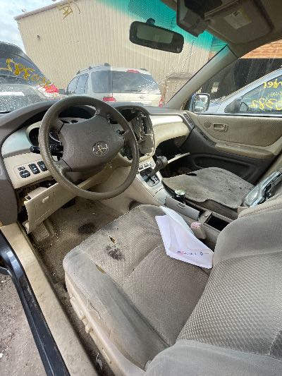 2005 Toyota Highlander Location - Imports - Row 9 - Stock # H50382