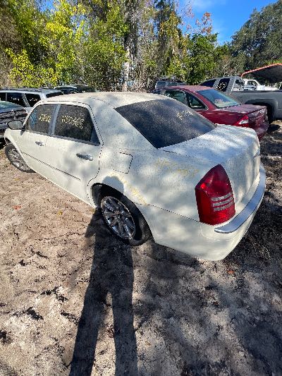 2005 Chrysler 300 Location - Chrysler - Row 38 - Stock # H50368