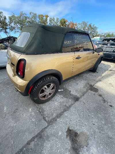 2005 Mini Cooper Location - Imports - Row 11 - Stock # H50417