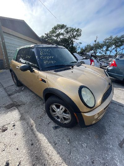 2005 Mini Cooper Location - Imports - Row 11 - Stock # H50417