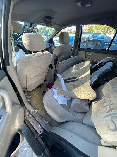 2005 Kia Sorento Location - Imports - Row 10 - Stock # H50415