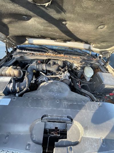 2004 Chevrolet Silverado 1500 Location - Large Trucks & Vans - Row 19 - Stock # H50429