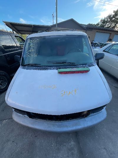 2000 GMC Safari Location - GM - Row 39 - Stock # H50436