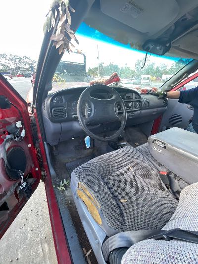 1998 Dodge Ram 1500 Location - Large Trucks & Vans - Row 16 - Stock # H50445