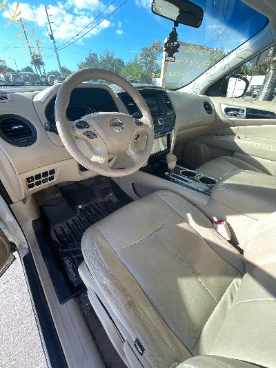 2015 Nissan Pathfinder Location - Imports - Row 11 - Stock # H50446