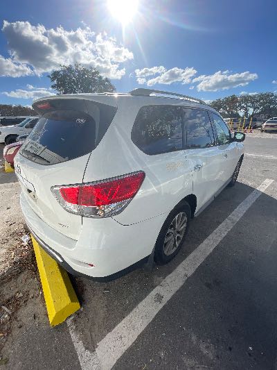 2015 Nissan Pathfinder Location - Imports - Row 11 - Stock # H50446