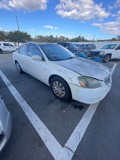 2005 Nissan Altima Location - Imports - Row 13 - Stock # H50449