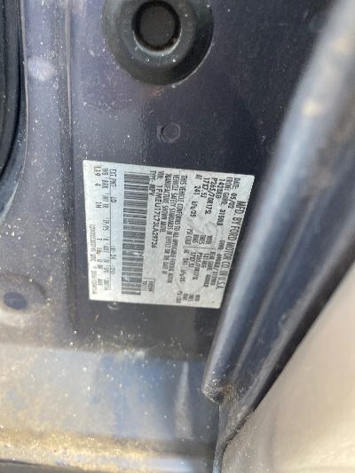 2003 Ford Expedition Location - Large Trucks & Vans - Row 16 - Stock # H50433