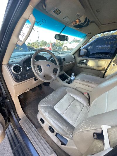 2003 Ford Expedition Location - Large Trucks & Vans - Row 16 - Stock # H50433