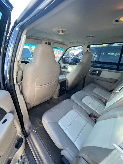 2003 Ford Expedition Location - Large Trucks & Vans - Row 16 - Stock # H50433