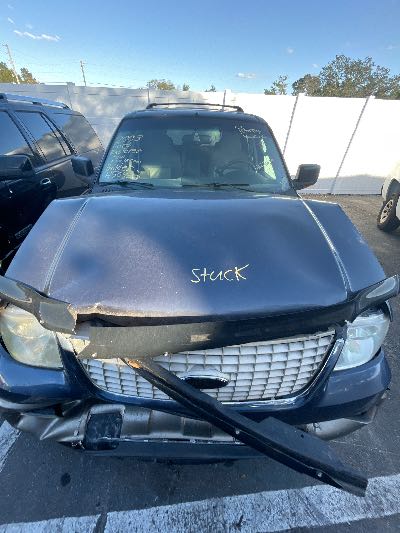 2003 Ford Expedition Location - Large Trucks & Vans - Row 16 - Stock # H50433