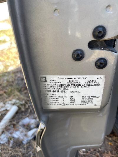 2005 GMC Yukon Location - Large Trucks & Vans - Row 21 - Stock # H50371