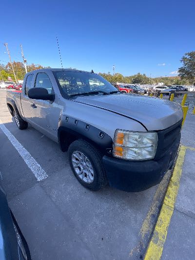2007 Chevrolet Silverado Classic 1500 Location - Large Trucks & Vans - Row 32 - Stock # H50459