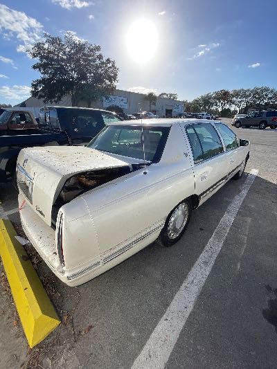 1999 Cadillac Deville Location - GM - Row 38 - Stock # H50484