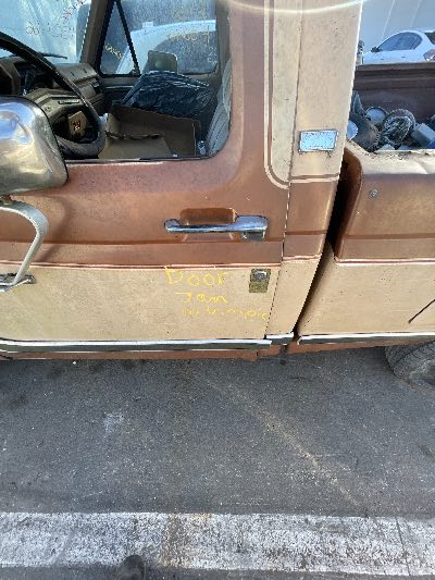 1986 Ford F-150 Location - Large Trucks & Vans - Row 16 - Stock # H50466