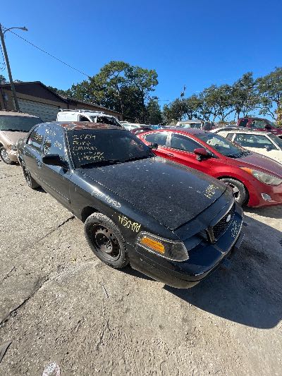 2004 Ford Crown Victoria Location - Ford - Row 31 - Stock # H50490