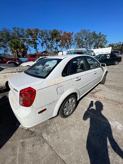 2008 Suzuki Forenza Location - Imports - Row 12 - Stock # H50493