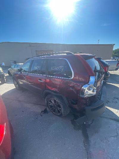 2004 Volvo XC90 Location - Imports - Row 24 - Stock # H53054