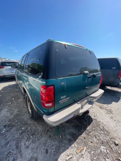 1998 Ford Expedition Location - Large Trucks & Vans - Row 28 - Stock # H44137
