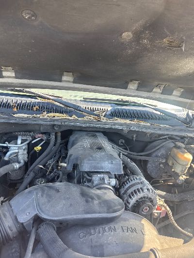 2000 Chevrolet Tahoe Location - Large Trucks & Vans - Row 19 - Stock # H47514