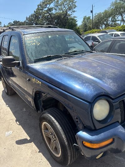 2002 Jeep Liberty Location - Chrysler - Row 38 - Stock # H47609