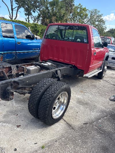 1993 Chevrolet GMT-400 Location - Large Trucks & Vans - Row 17 - Stock # H47720