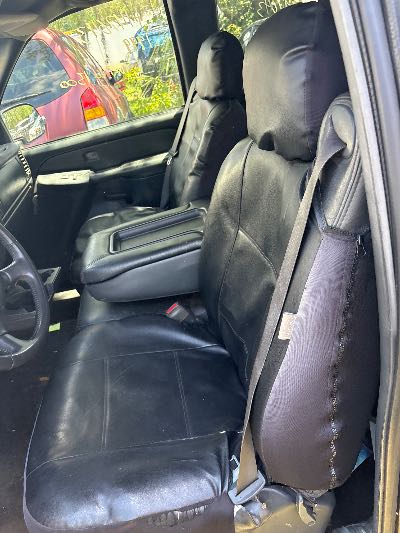 1999 Chevrolet Silverado 1500 Location - Large Trucks & Vans - Row 16 - Stock # H47643