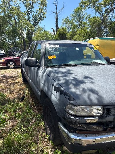 1999 Chevrolet Silverado 1500 Location - Large Trucks & Vans - Row 16 - Stock # H47643