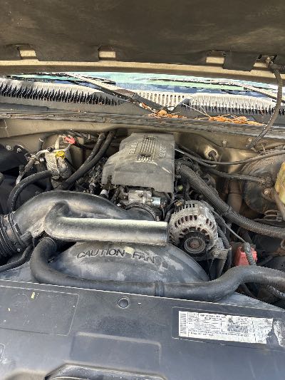 1999 Chevrolet Silverado 1500 Location - Large Trucks & Vans - Row 16 - Stock # H47643