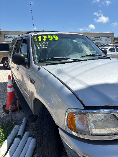 1999 Ford Expedition Location - Large Trucks & Vans - Row 15 - Stock # H47709