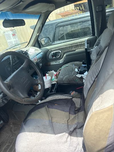 1996 chevrolet k1500 Location - Large Trucks & Vans - Row 28 - Stock # H48030