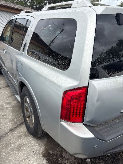 2006 INFINITI QX56 Location - Large Trucks & Vans - Row 29 - Stock # H48095