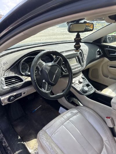 2015 CHRYSLER 200 Location - Chrysler - Row 44 - Stock # H48109