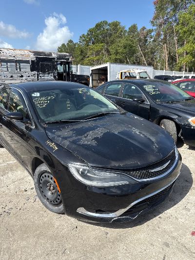 2015 CHRYSLER 200 Location - Chrysler - Row 44 - Stock # H48109