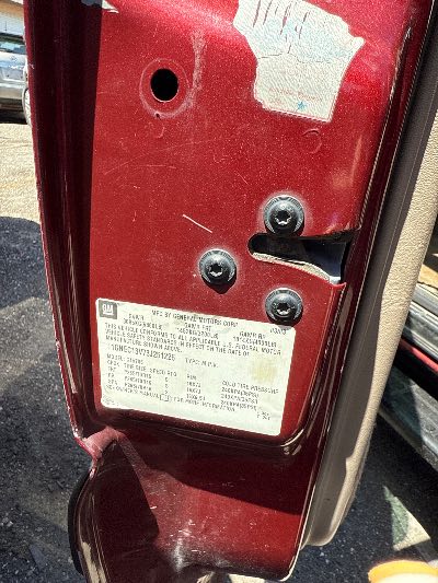 2003 Chevrolet Tahoe Location - Large Trucks & Vans - Row 33 - Stock # H48254