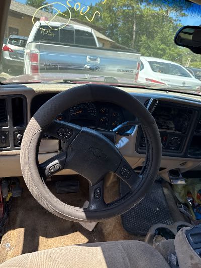 2003 Chevrolet Tahoe Location - Large Trucks & Vans - Row 33 - Stock # H48254