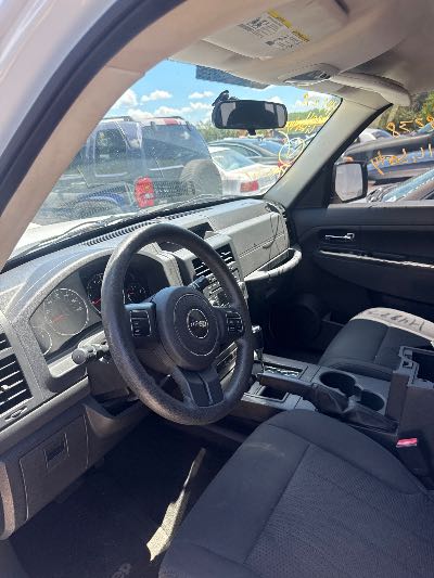 2011 Jeep Liberty Location - Chrysler - Row 47 - Stock # H48238