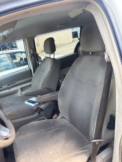 2010 Chrysler Town & Country Location - Chrysler - Row 46 - Stock # H48252