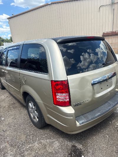 2010 Chrysler Town & Country Location - Chrysler - Row 46 - Stock # H48252