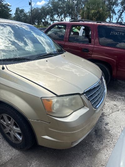 2010 Chrysler Town & Country Location - Chrysler - Row 46 - Stock # H48252