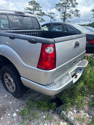 2004 FORD EXPLORER SPORT TRAC Location - Ford - Row 32 - Stock # H48313