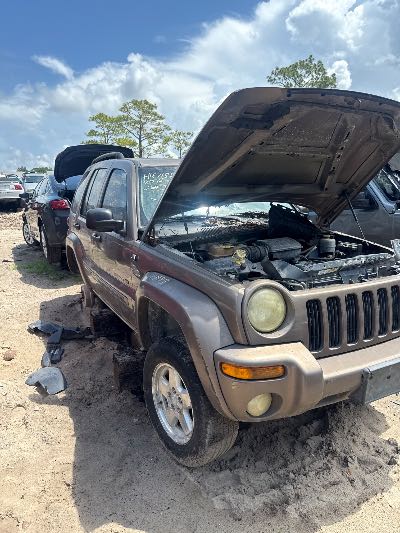 2002 Jeep Liberty Location - Chrysler - Row 39 - Stock # H48316